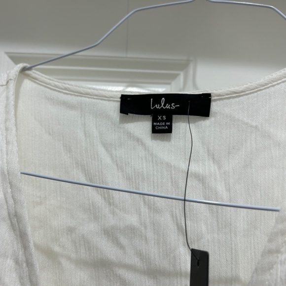 Lulus white wrap dress NWT XS - Picture 3 of 6